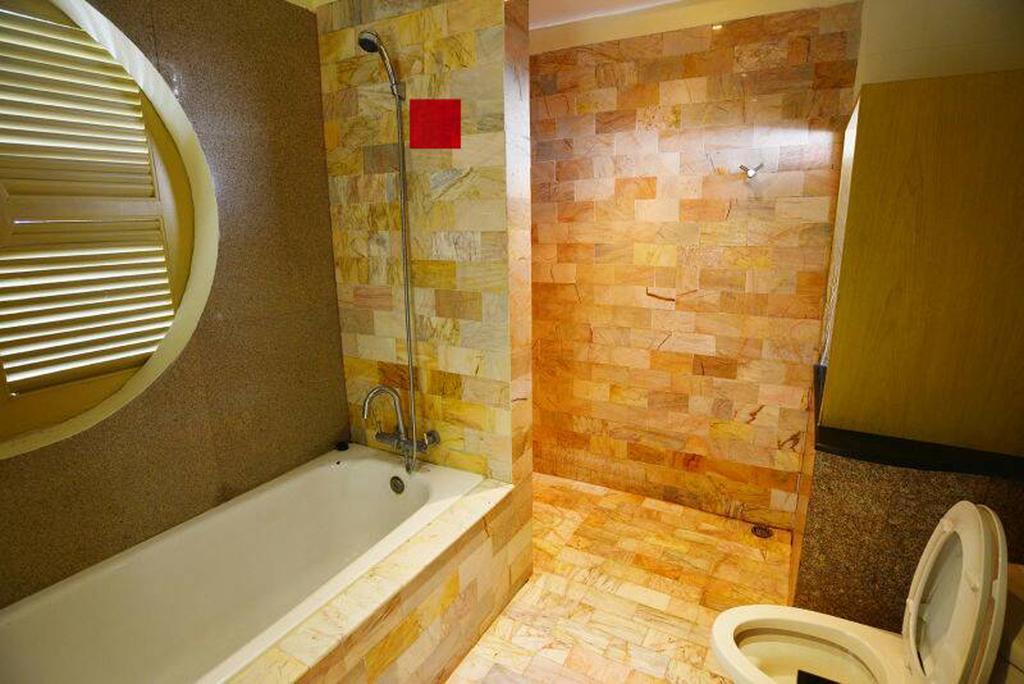 Penthouse Galare Thong Tower דירה *
